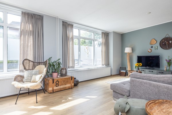 Foto - Verkocht: Unieke karakteristieke instapklare hoekwoning met maar liefst 235 m2 wonen én een vrij uitzicht op het groen in Simpelveld.